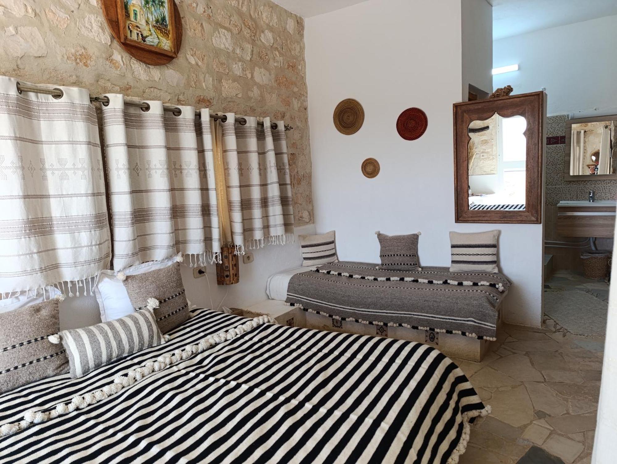 Dar Ayed Tamezret Hotel Tamazrat Buitenkant foto